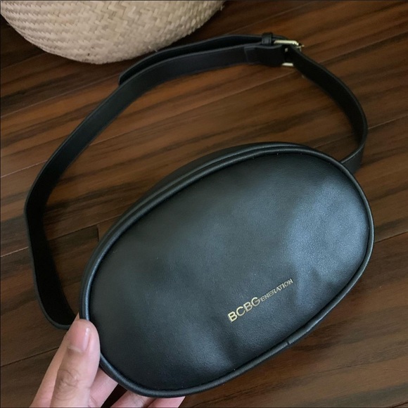 BCBG BELT BAG - Picture 3 of 4